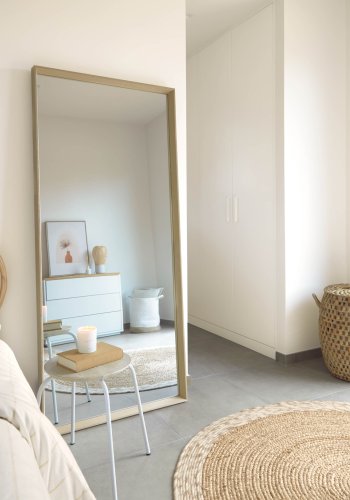 KAVE HOME Nerina veggspeil, rektangulrt, med smal ramme - naturlig eikefiner (80x180)