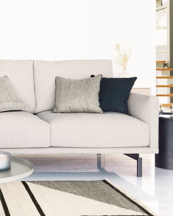 KAVE HOME Galene 4-seters sofa - beige resirkulerte fibre og jern