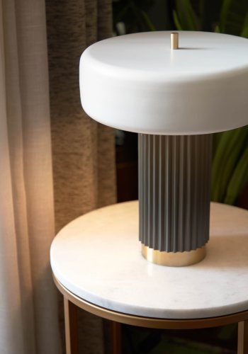 KAVE HOME rundt Sheffield sidebord - hvit marmor og gullmetall (43)