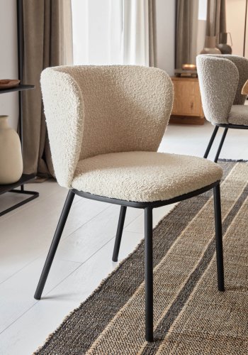 KAVE HOME Ciselia Esszimmerstuhl - weißer Stoff und schwarzer Stahl