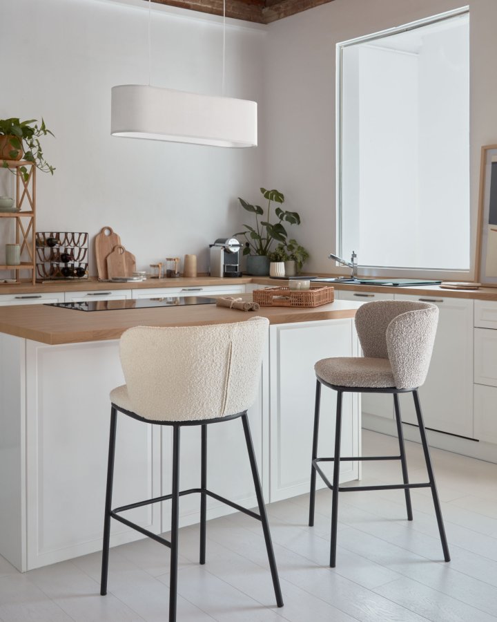 KAVE HOME Ciselia barstol, m. rygl�n og fodst�tte - hvid shearling stof og sort st�l