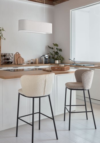 KAVE HOME Ciselia barkrakk, med ryggsttte og fotsttte - lys gr bouclé og svart metall (H:65cm)