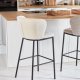 KAVE HOME Ciselia barstol, m. rygl�n og fodst�tte - hvid shearling stof og sort st�l