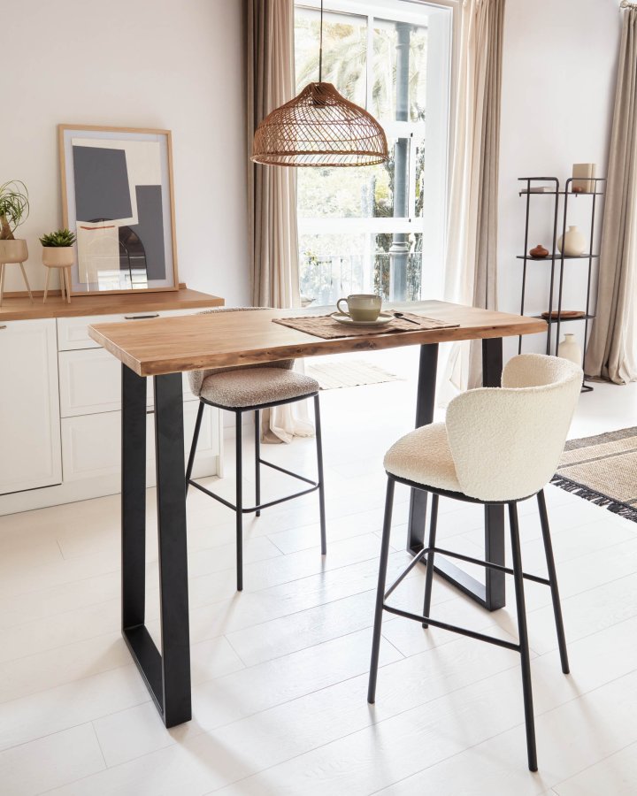 KAVE HOME Ciselia barstol, m. rygl�n og fodst�tte - hvid shearling stof og sort st�l