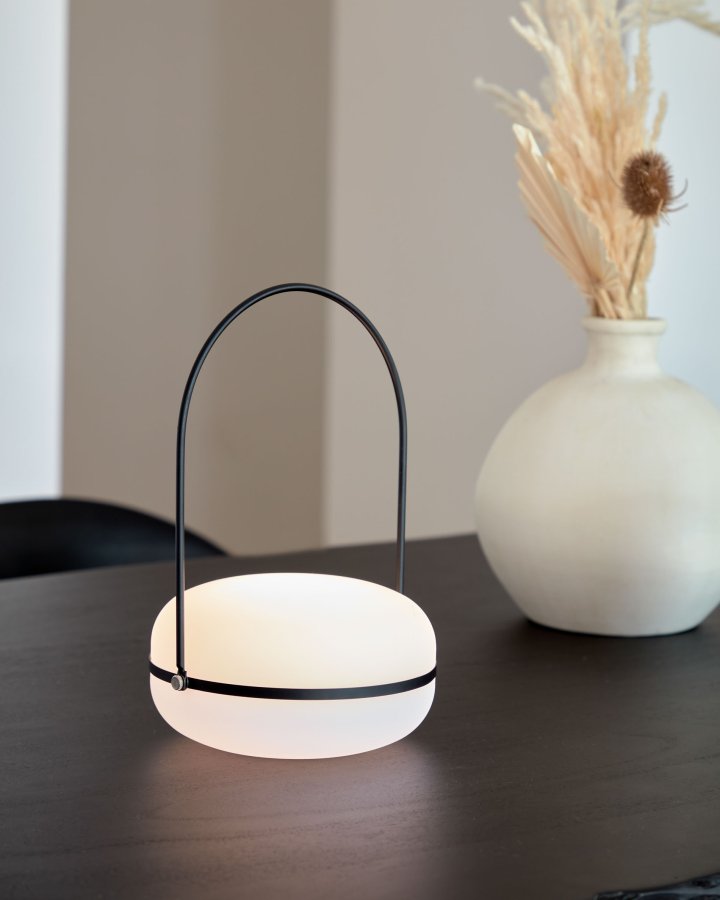 KAVE HOME Tea bordlampe - hvit polyetylen og svart jern