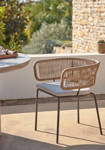 KAVE HOME Nadin spisebordsstol, med stoffpute - beige tau og stl