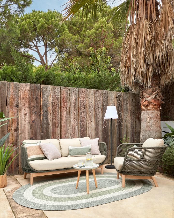 KAVE HOME Catalina hagestol, med armlener og puter - grnt tau og naturlig akasietre