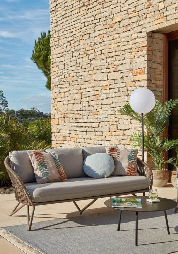 KAVE HOME Branzie sofa - brunt metall og tau, med grbrune puter, 3 pers.