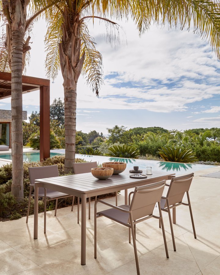 KAVE HOME Zaltana hagebord, med tilleggsplate - brunt aluminium (140(200)x90)