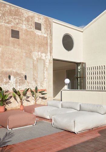 KAVE HOME Firkantet sjeselongmodul for hagesofa, m. ryggsttte - lysegrt stoff og hvit aluminium (165x101) 