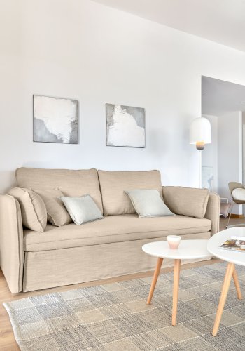 KAVE HOME Tanit sovesofa - beige stoff og naturlig bk