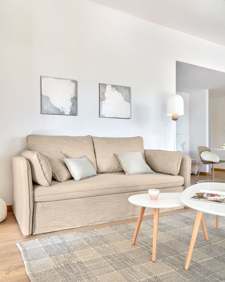 KAVE HOME Tanit sovesofa - beige stoff og naturlig bk