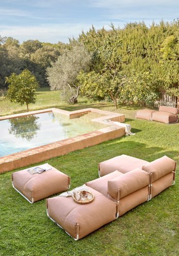 KAVE HOME Firkantet puffmodul for hagesofa - terrakottastoff og hvit aluminium (101x101)