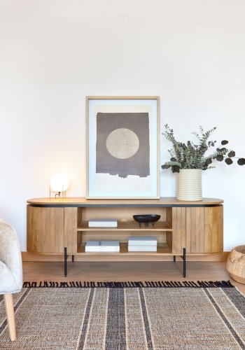 KAVE HOME Licia TV-bord, m. 2 drer og 2 pne rom - naturlig mangotre og svart metall (160x43) 