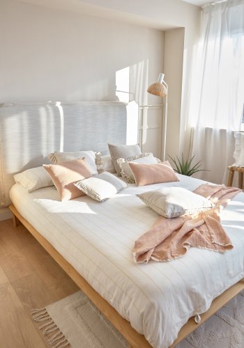 KAVE HOME Anielle sengeramme - naturlig ask (180x200)