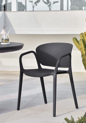 KAVE HOME Ania hagestol, med armlener - sort polypropylen
