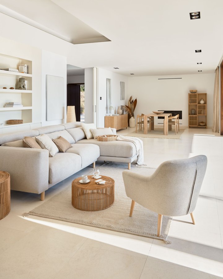 KAVE HOME Candela lenestol - beige stoff og naturlig bketre