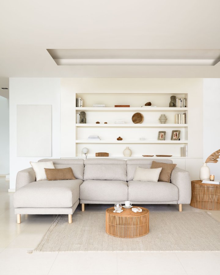 KAVE HOME Singa 3-manns sofa, med venstre sjeselong - beige stoff og naturlig bketre