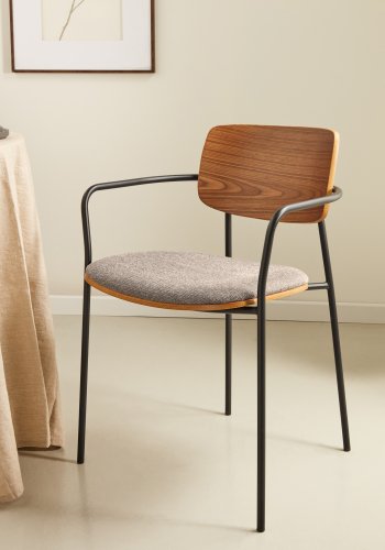 KAVE HOME Maureen spisebordstol, m. armlener - naturlig valnttfiner, stoff og svart metall
