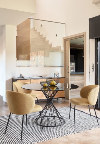 KAVE HOME Niut Matbord, Runt - M&ouml;rkt Glas och Svart St�l (� 120 cm)