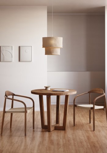 KAVE HOME Beige Glynis spisebordstol, med armlener - eukalyptus tre