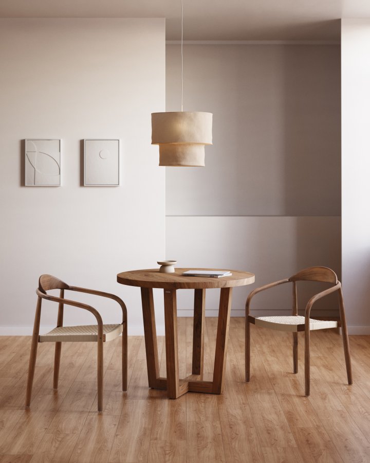 KAVE HOME Beige Glynis spisebordstol, med armlener - eukalyptus tre