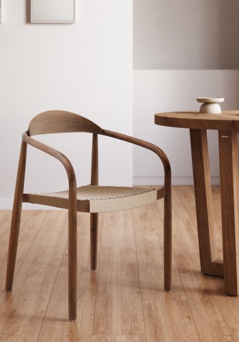 KAVE HOME Beige Glynis spisebordstol, med armlener - eukalyptus tre