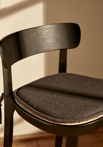 KAVE HOME pute til Romane stol - mrkegr stoff (43x43)