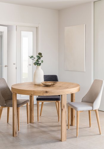 KAVE HOME Rosie spisestuestol - brunt chenillestoff og naturlig ask