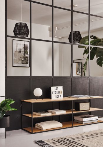 KAVE HOME Yoana TV-bord, m. 2 hyller - naturlig eikefiner og svart jern (160x40)