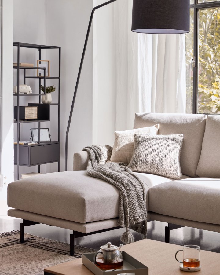 KAVE HOME Galene 3-manns sofa, med venstre sjeselong - beige resirkulerte fibre og jern