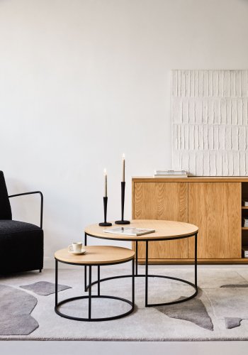 KAVE HOME Yoana sidebord, runde - naturlig eikefiner og svart jern (sett med 2)