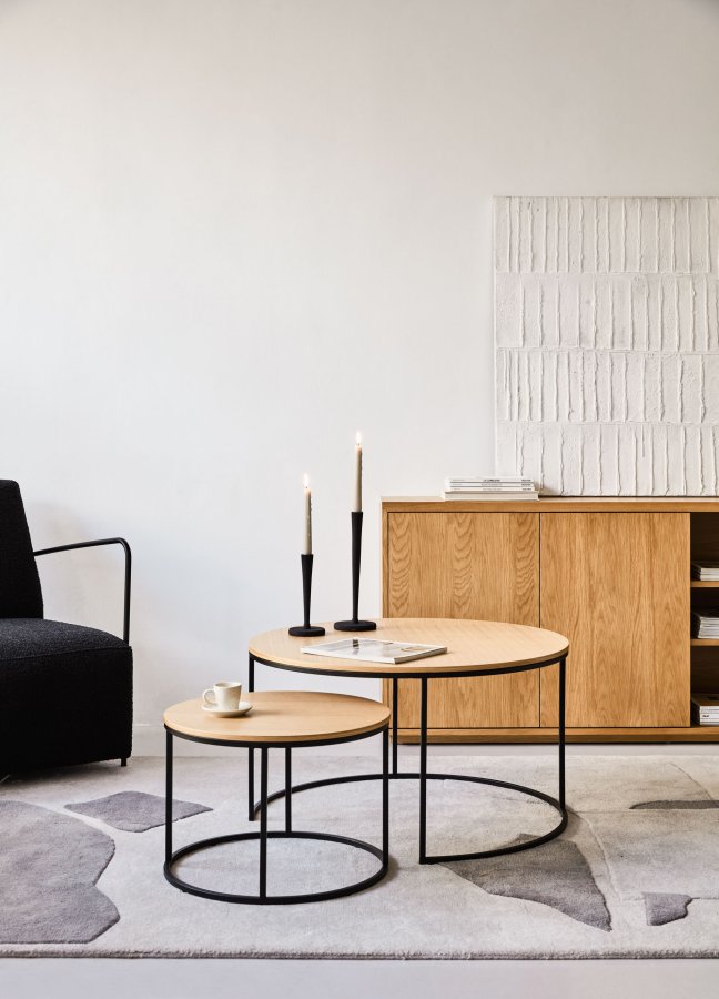 KAVE HOME Yoana sidebord, runde - naturlig eikefiner og svart jern (sett med 2)