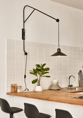 KAVE HOME Eleazar vegglampe - svart metall