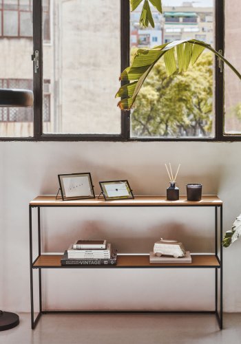 KAVE HOME Yoana konsollbord, m. 1 hylle - naturlig eikefiner og hvitt jern (120x30)