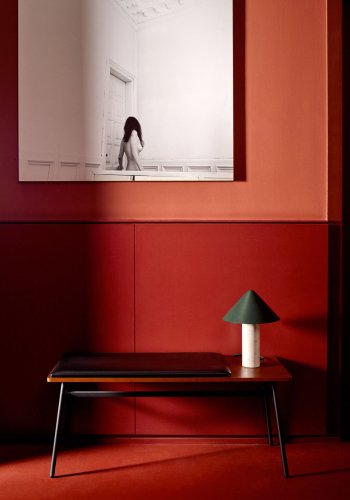 KAVE HOME Arabella benk - brun/svart valnttfinish/syntetisk skinn og metall, rektangulr (100x40)