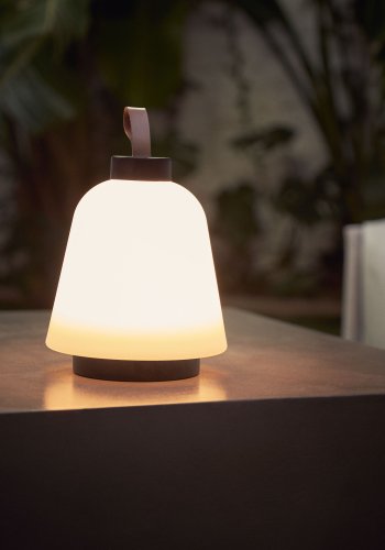 KAVE HOME Udiya brbar bordlampe - polyetylen og svart metall