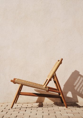 KAVE HOME Codolar lenestol, for inne og ute - naturlig syntetisk flettet og teak