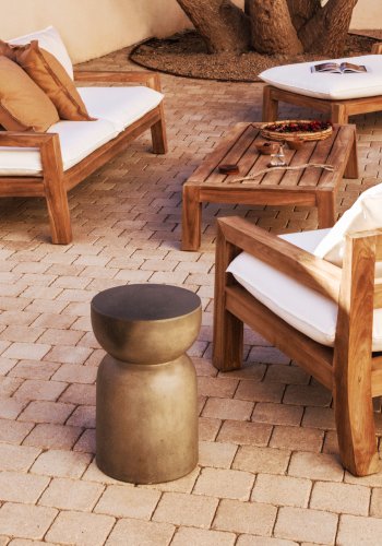 KAVE HOME Forcanera stol, m. hvit pute - brun teak