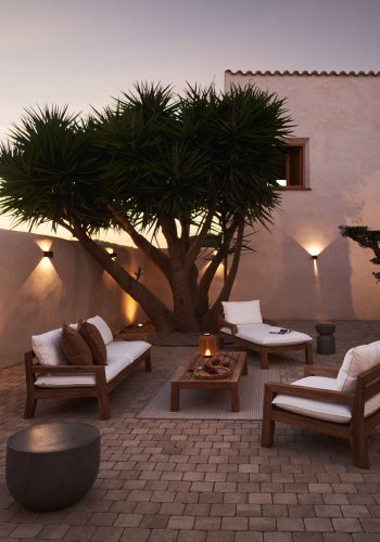 KAVE HOME Saranella brbar bordlampe, oppladbar m. USB-kabel, rund - brun polyrattan og metall