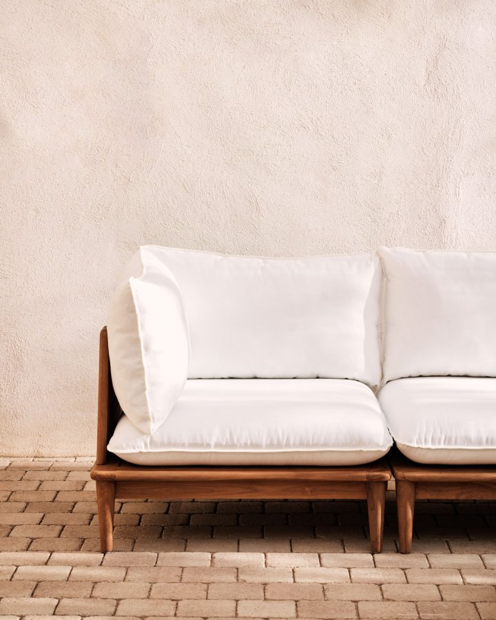 KAVE HOME Portitxol 2 hjrnelenestoler, 2 lenestoler og 2 salongbord - naturlig teak (sett med 6)