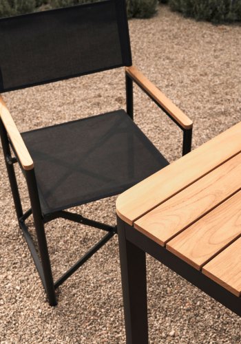 KAVE HOME Llado hagestol, sammenleggbar - naturlig teak og sort stoff/aluminium