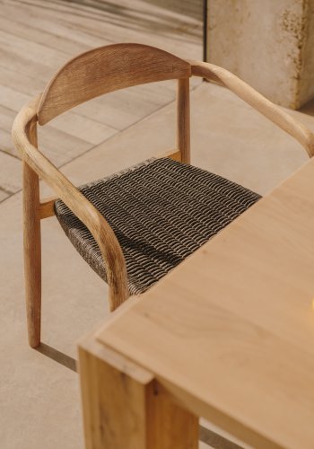 KAVE HOME Glynis lenestol - mrk gr/naturlig polyester/eukalyptus tre, med armlener