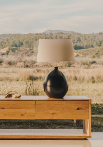 KAVE HOME Foixa bordlampe - svart metall