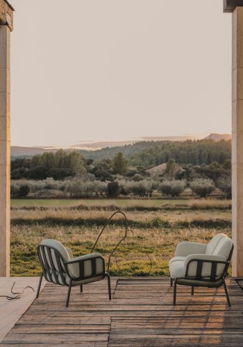 KAVE HOME Joncols hagestol, med beige puter - grnn aluminium