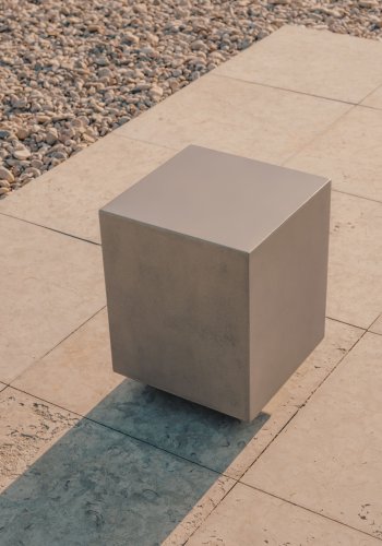 KAVE HOME Rustella utendrs sidebord, firkantet - gr sement 35x35)