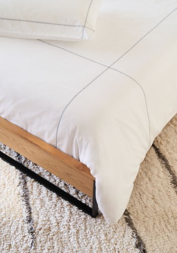 KAVE HOME Taiana sengeramme, med sengegavl og lameller - naturlig eikefiner (90x190)