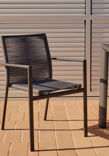 KAVE HOME Culip hagestol, med armlener - grtt tau og gr aluminium