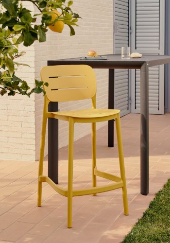 KAVE HOME Morella utendrs barkrakk, med rygg og fotsttte - sennepsgul plast