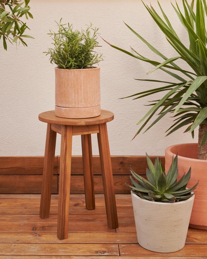 KAVE HOME Amel utendrs fotskammel - naturlig akasietre